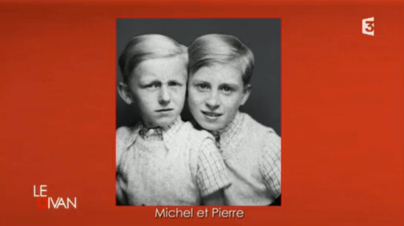 Photo de Pierre Bergé et son frère Michel -  "Le Divan" présenté par Marc-Olivier Fogiel, diffusé le 23 février sur France 3.