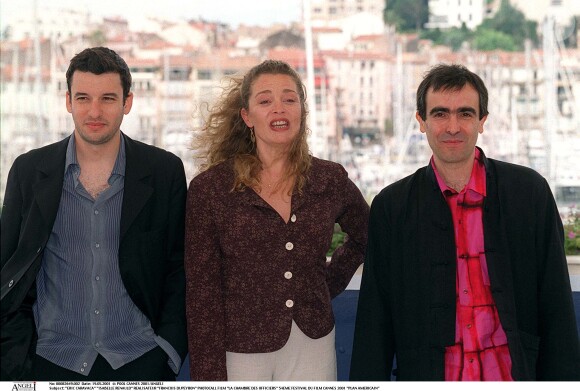 Eric Caravaca, François Dupeyron et Isabelle Renaud - Festival de Cannes 2001, photocall du film La Chambre des officiers