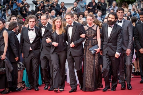 Matthieu Taponier, Matyas Erdely, Clara Royer, Laszlo Nemes, guest, Géza Röhrig, Todd Charmont - Montée des marches du film "La Glace et le Ciel" pour la cérémonie de clôture du 68 ème Festival du film de Cannes, à Cannes le 24 mai 2015.