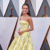 Alicia Vikander (robe Vuitton) - Arrivées de la 88ème cérémonie des Oscars au Dolby Theatre à Hollywood. Le 28 février 2016