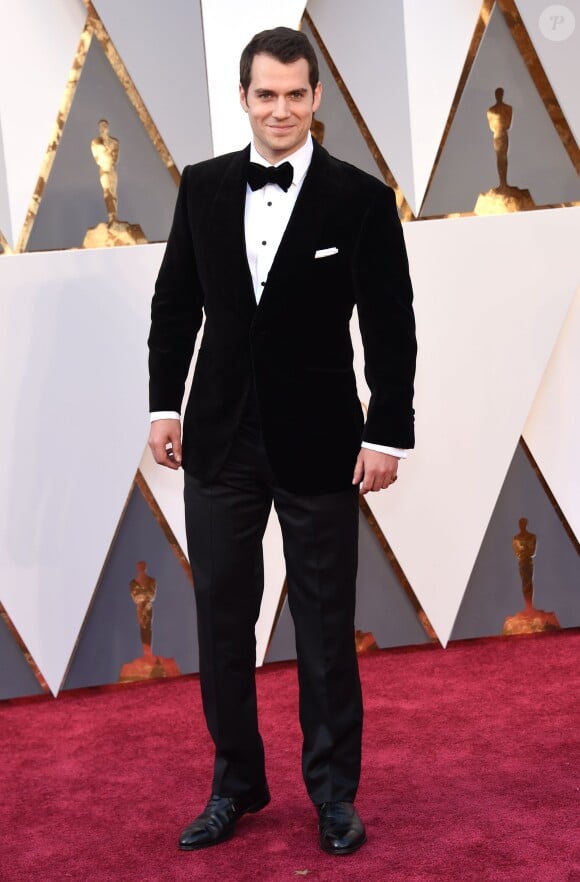 Henry Cavill - Photocall de la 88ème cérémonie des Oscars au Dolby Theatre à Hollywood. Le 28 février 2016