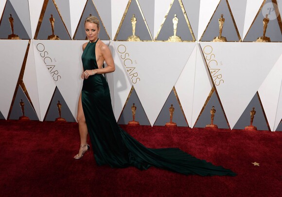 Rachel McAdams (robe August Getty) - Photocall de la 88ème cérémonie des Oscars au Dolby Theatre à Hollywood. Le 28 février 2016