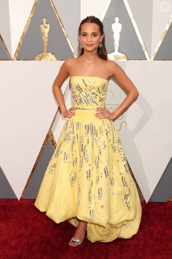 Alicia Vikander - Photocall de la 88ème cérémonie des Oscars au Dolby Theatre à Hollywood. Le 28 février 2016
