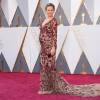 Chrissy Teigen (enceinte) - Photocall de la 88ème cérémonie des Oscars au Dolby Theatre à Hollywood. Le 28 février 2016