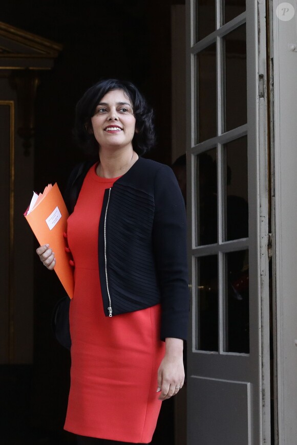 Myriam El Khomri lors de la remise au premier ministre du rapport de la mission confiée à Robert Badinter sur la réforme du code du travail, à l'hôtel Matignon. Paris, France, le 25 janvier 2016. © Stéphane Lemouton/Bestimage