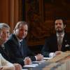 Réunion du cabinet ministériel le 3 mars 2016 au palais royal Drottningholm à Stockholm, au cours de laquelle le roi Carl XVI Gustaf a annoncé, en présence de son fils le prince Carl Philip, la naissance du prince Oscar Carl Olof, duc de Scanie, deuxième enfant de la princesse Victoria et du prince Daniel.