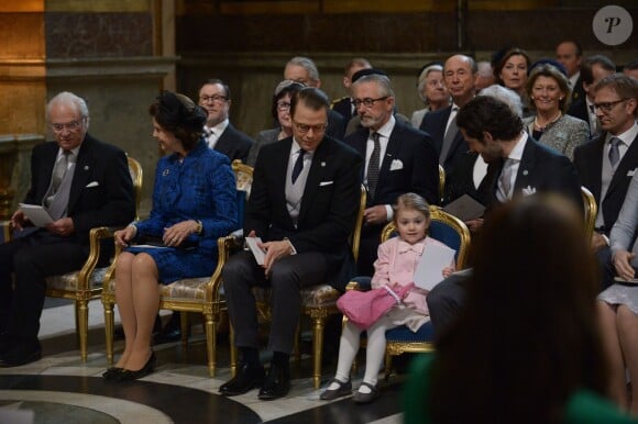 Le roi Carl XVI Gustaf, la reine Silvia, le prince Daniel, la princesse Estelle, le prince Carl Philip lors d'une messe de Te Deum célébrée le 3 mars 2016 en la chapelle du palais royal Drottningholm à Stockholm suite à la naissance du prince Oscar Carl Olof, duc de Scanie, deuxième enfant de la princesse Victoria et du prince Daniel.