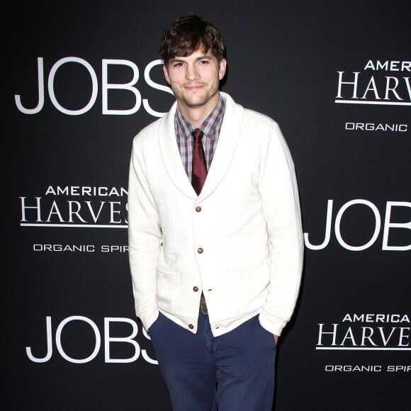 Ashton Kutcher à la Premiere du film "Jobs" a Los Angeles, le 13 aout 2013.