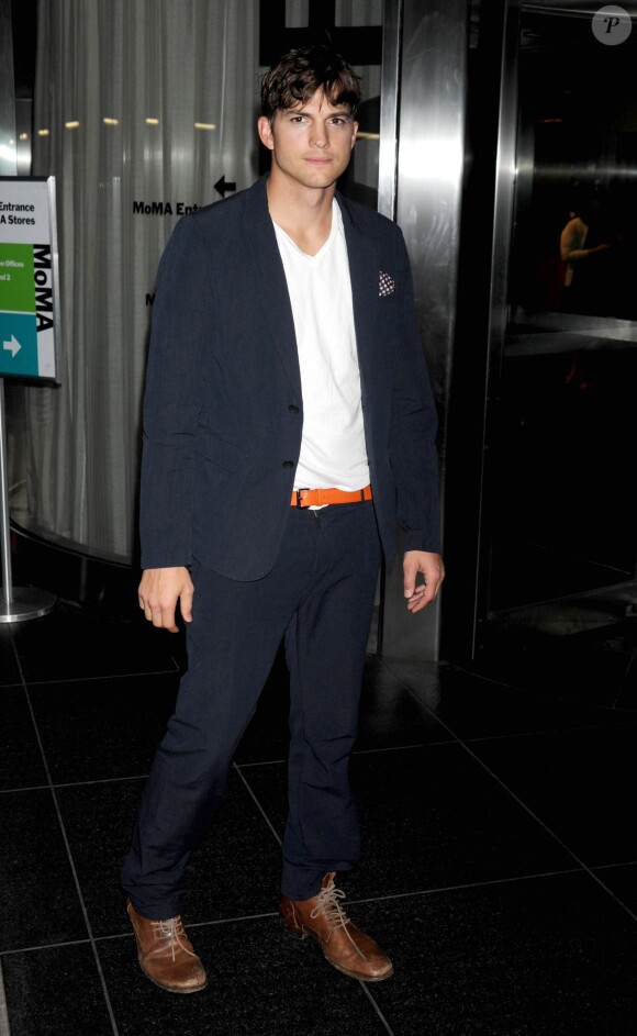 Ashton Kutcher à la Premiere du film "Jobs" a New York, le 8 aout 2013.