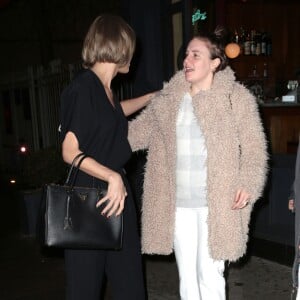 Taylor Swift et Lena Dunham lors d'un dîner au Blue Ribbon à New York, le 21 février 2016