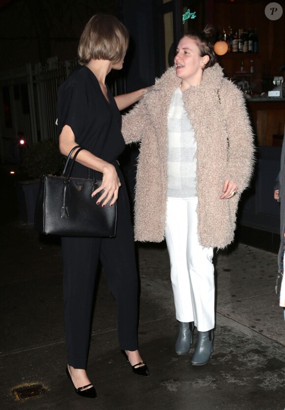Taylor Swift et Lena Dunham lors d'un dîner au Blue Ribbon à New York, le 21 février 2016