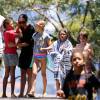 Exclusif - Seal, accompagné de sa compagne Erica Packer , emmène ses enfants Leni, Henry, Johan et Lou et ceux de sa compagne à la plage à Sydney, le 31 décembre 2015