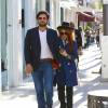 Exclusif - Paulina Rubio se promène avec son petit ami dans les rues de Beverly Hills, le 20 octobre 2015