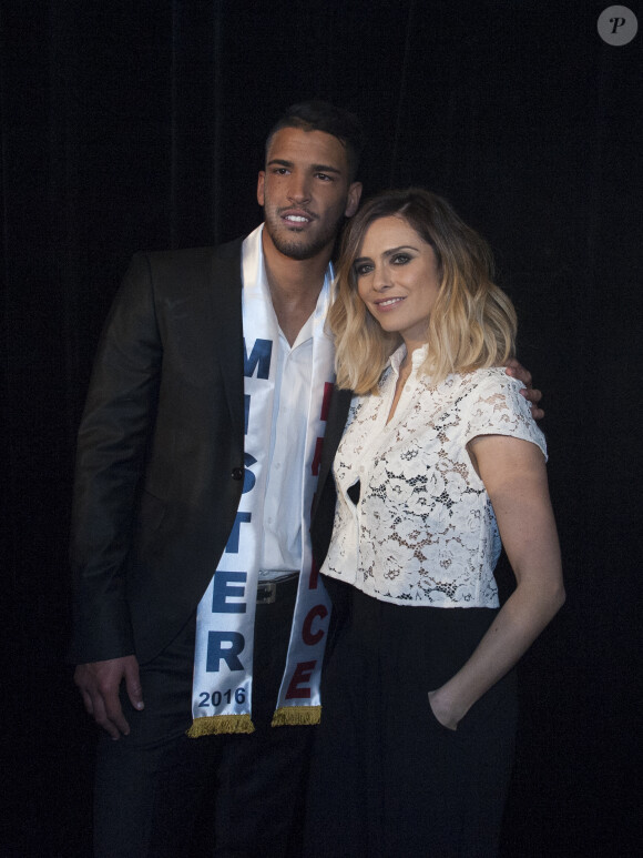 Sélim Arik, élu Mister France 2016, Clara Morgane (présidente du jury) - Election de Mister France 2016 à l'Espace Pierre Cardin à Paris le 8 mars 2016. Sélim Arik qui endosse l'écharpe tant convoitée. A 22 ans et du haut de son mètre 91, cet apollon originaire de la région Centre Val de Loire s’apprête à vivre une année riche en émotions. © Pierre Perusseau/Bestimage