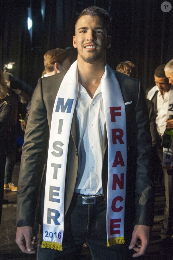 Sélim Arik, élu Mister France 2016 - Election de Mister France 2016 à l'Espace Pierre Cardin à Paris le 8 mars 2016. Sélim Arik qui endosse l'écharpe tant convoitée. A 22 ans et du haut de son mètre 91, cet apollon originaire de la région Centre Val de Loire s’apprête à vivre une année riche en émotions. © Pierre Perusseau/Bestimage