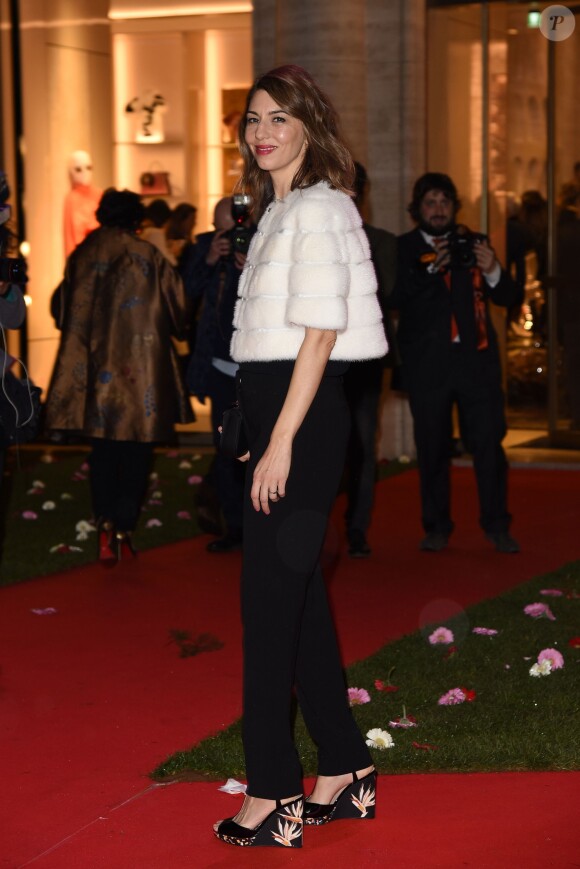 Sofia Coppola assiste à la soirée d'ouverture du restaurant japonais "Zuma", sur la terrasse du Palazzo Fendi. Rome, le 10 mars 2016.