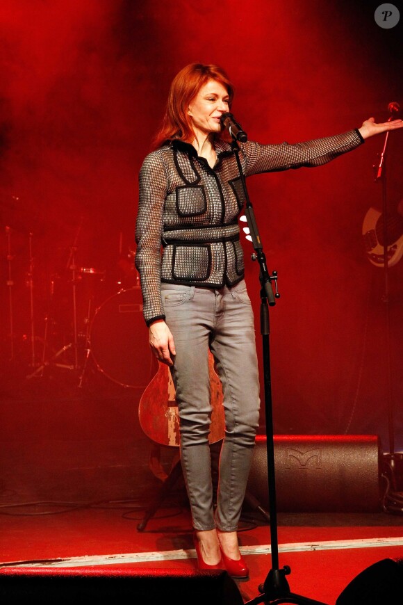 Axelle Red en concert pour le 30e anniversaire de la chaine TV5 Monde au Pavillon Champs Elysées, à Paris, le 13 décembre 2013