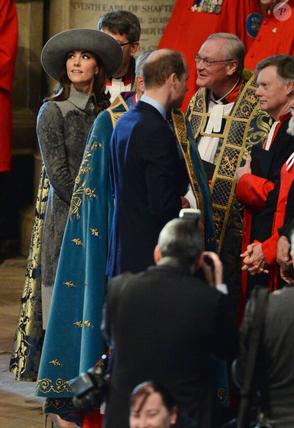 Le prince William et Kate Middleton, portant un chapeau John Boyd, arrivent à l'abbaye de Westminster, le 14 mars 2016, pour le service du Commonwealth Day.