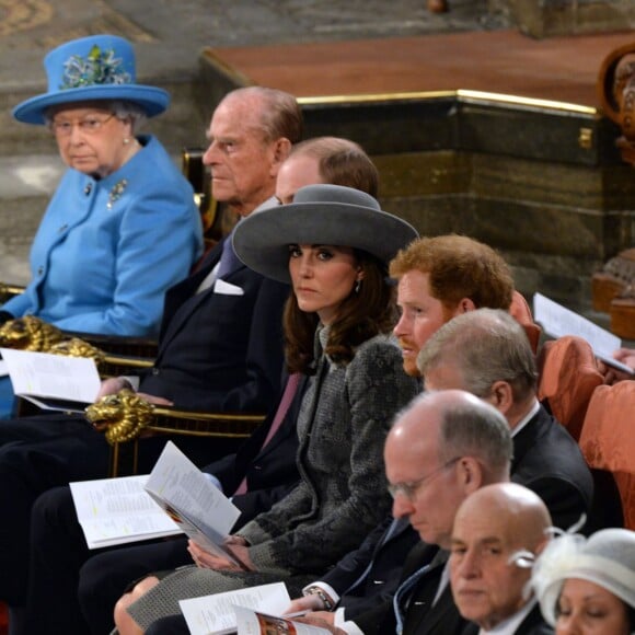 La reine Elizabeth II, le prince Philip, le prince William, Kate Middleton, le prince Harry et prince Andrew en à l'abbaye de Westminster, le 14 mars 2016, pour le service du Commonwealth Day.