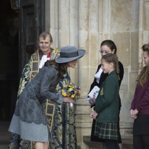 Kate Middleton à la sortie de l'abbaye de Westminster, le 14 mars 2016, après le service du Commonwealth Day.