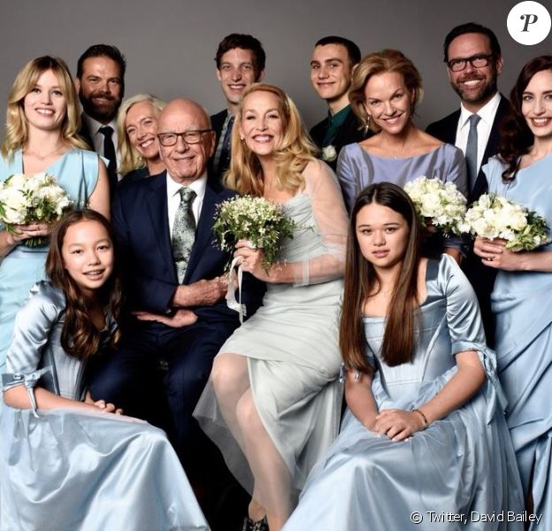 Photo de famille des jeunes mariés Jerry Hall et Rupert Murdoch. Publiée sur Twitter le 14 mars 2016