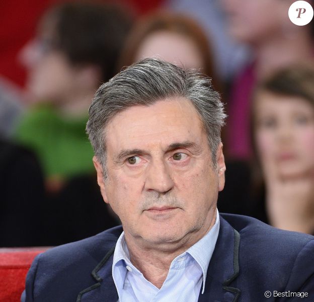 Daniel Auteuil - Enregistrement de l'émission "Vivement Dimanche" à Paris diffusée le 14 février 2016. © Coadic Guirec/Bestimage