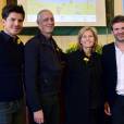 Vincent Niclo, Tom Novembre, Claire Chazal et Hervé Mathoux, lors de l'opération "Une jonquille pour Curie" à la mairie du Vème arrondissement, le 15/03/2016 - Paris