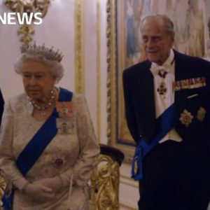 Elizabeth II, le prince Philip, la duchesse Catherine de Cambridge. Image extraite du documentaire Our Queen At Ninety, production Oxford Film & Television que diffusera la chaîne ITV le 27 mars à l'occasion des 90 ans de la reine Elizabeth II.