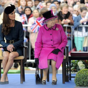 Kate Middleton et la reine Elizabeth II en visite à Leicester le 8 mars 2012. "Le moment le plus marquant" de la carrière royale de la duchesse de Cambridge.