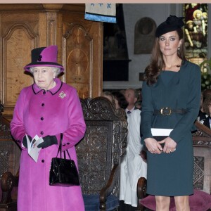 Kate Middleton et la reine Elizabeth II en visite à Leicester le 8 mars 2012. "Le moment le plus marquant" de la carrière royale de la duchesse de Cambridge.