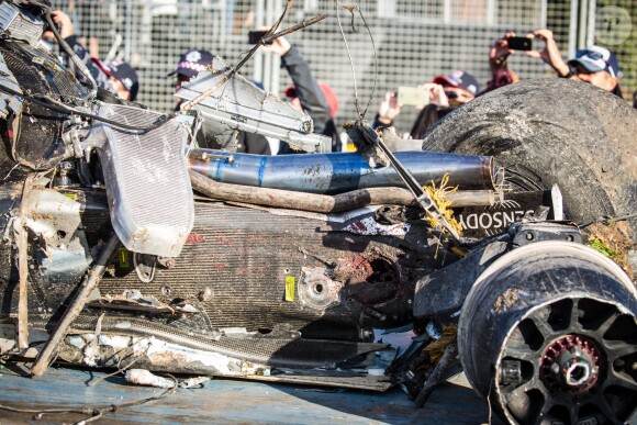 Ce qu'il reste de la McLaren de Fernando Alonso après son accident lors du Grand Prix d'Australie, le 20 mars 2016 à Melbourne.