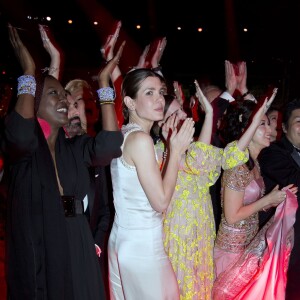 Charlotte Casiraghi a visiblement été conquise par les musiciens lors du 62e Bal de la Rose sur le thème de Cuba, le 19 mars 2016 au Sporting de Monte-Carlo. © Palais princier / Luc Castel / Monte Carlo Société des Bains de Mer via Bestimage