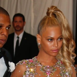 Jay-Z et sa femme Beyonce Knowles à la Soirée Costume Institute Gala 2015 (Met Ball) au Metropolitan Museum, célébrant l'ouverture de Chine: à travers le miroir à New York. Le 4 mai 2015.