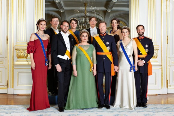 Photo de la famille grand-ducale de Luxembourg à l'occasion de la Fête nationale le 23 juin 2015.