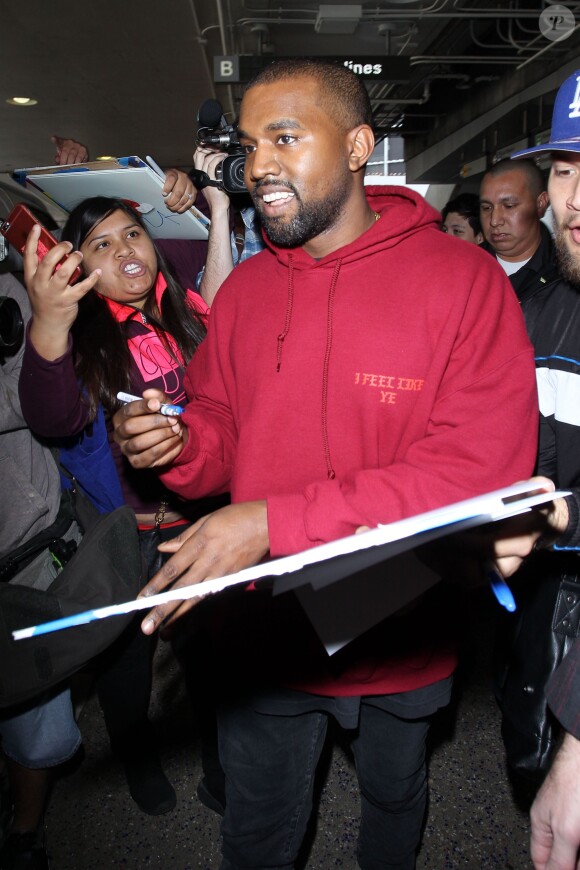 Kanye West à l'aéroport de Los Angeles, le 9 mars 2016.