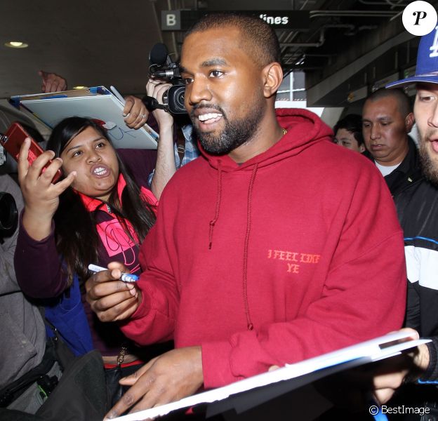Kanye West à l'aéroport de Los Angeles, le 9 mars 2016.