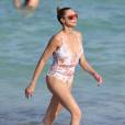 Lilly Becker (Lilly Kerssenberg), touriste irrésistible à Miami, passe un après-midi à la plage. Le 26 mars 2016.