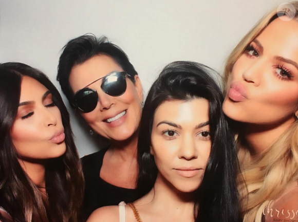 Kim Kardashian, Kris Jenner, Kourtney et Khloé Kardashian - Photo de la baby-shower de Chrissy Teigen et John Legend publiée le 26 mars 2016.