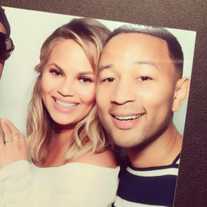Tomeeka Bracy, son mari Stevie Wonder, Chrissy Teigen et John Legend - Photo de la baby-shower de Chrissy Teigen et John Legend publiée le 26 mars 2016.