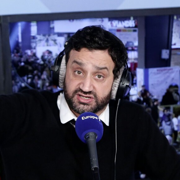 Cyril Hanouna sur le plateau de la radio Europe 1 en direct du Salon International de l'Agriculture à Paris le 1er mars 2015. © Stéphane Lemouton / Bestimage