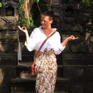 Pauline Ducruet très zen devant un temple balinais, photo de ses vacances à Bali début 2016 publiée sur son compte Instagram.