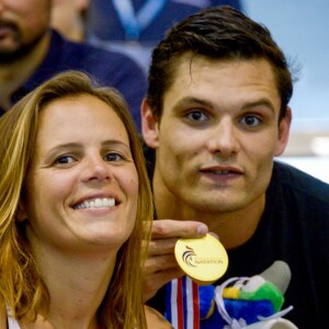 Laure Manaudou et son frère Florent Manaudou lors des Championnats de France de natation à Montpellier, le 3 avril 2016.