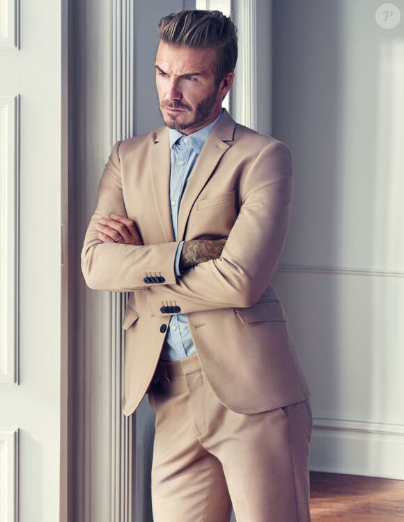 David Beckham dans la nouvelle campagne de publicité printemps/été 2016 de H&M David Beckham poses for the new H&M&'s Spring/Summer 2016 campaign.