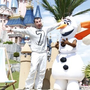 Michaël Youn - No Web No Chaines TV - Photocall "Fête Givrée" à Disneyland Paris à Marne-la-Vallée le 30 mai 2015 "Frozen Summer" photocall at Disneyland Paris on May 30, 2015 in Paris, France.31/05/2015 - Marne-la-Vallée