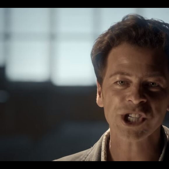 Le chanteur Christophe Maé dans le clip de son nouveau single, Il est où le bonheur