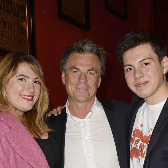 Bruno Gaccio et ses enfants Charlotte Gaccio et Enzo Gaccio - Backstage de la 150e représentation de la pièce "Je préfère qu'on reste amis" au Théâtre Antoine à Paris le 5 novembre 2014