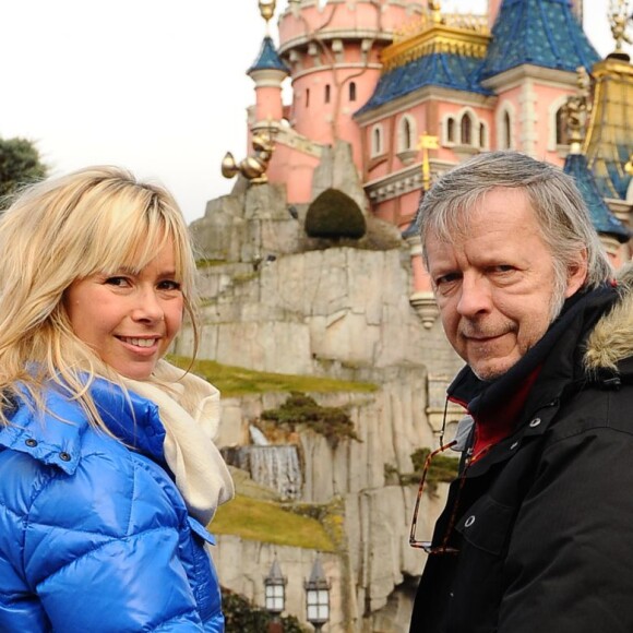 Romane Serda et Renaud avec leur fils Malone en 2009 à Disneyland Paris