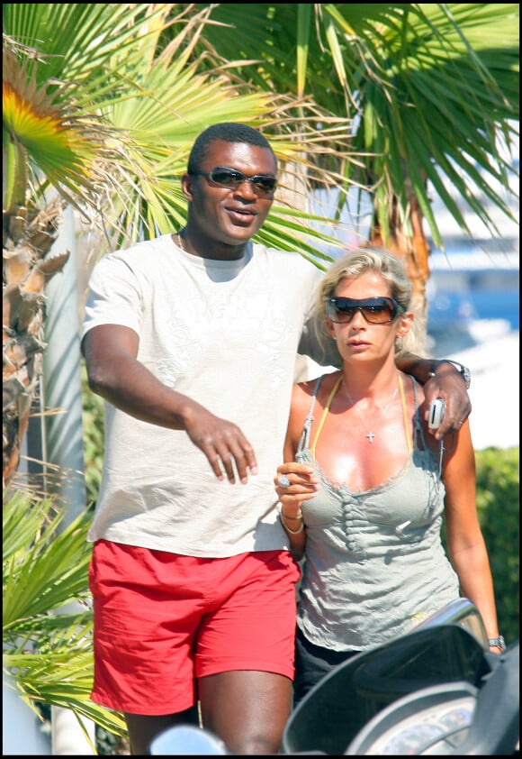 Marcel Desailly et sa femme Virginie à Saint-Tropez le 18 juillet 2007. 