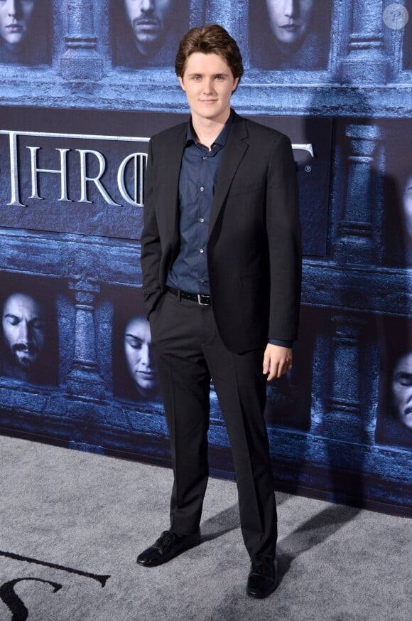 Eugene Simon - Soirée de lancement de la 6e saison de Game of Thrones, le 10 avril 2016 à Los Angeles.