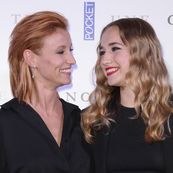 Alexandra Lamy et sa fille Chloé Jouannet - Avant-première du film "Une chance de trop" au cinéma Gaumont Marignan à Paris, le 24 juin 2015.